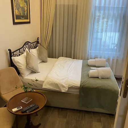 Hotel The Bridge 4*