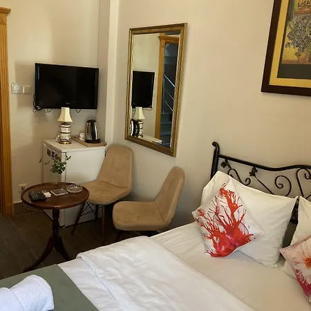 Hotel The Bridge 4*