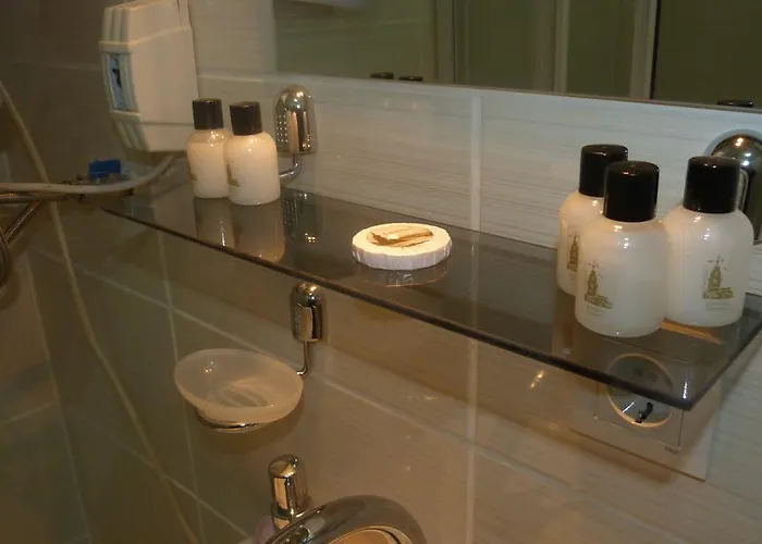 The Bridge Отель