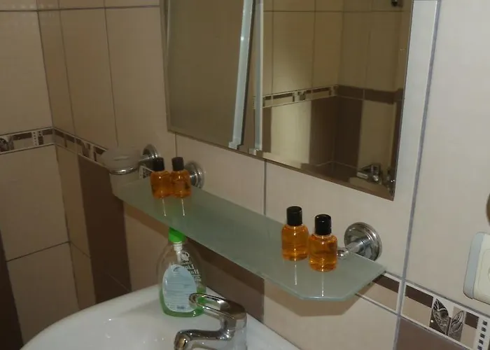 Отель The Bridge 4*