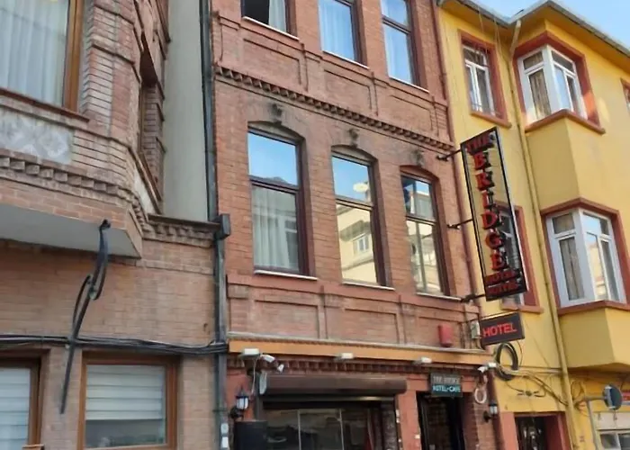 The Bridge Отель