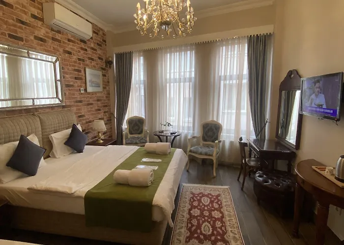 Отель The Bridge 4*