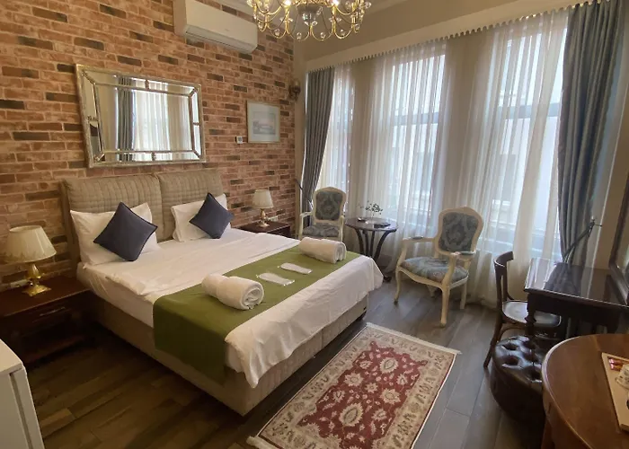 Отель The Bridge 4*