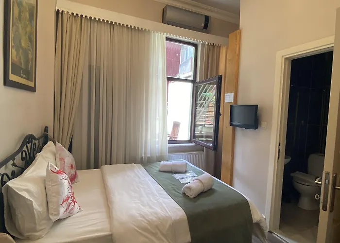 Отель The Bridge