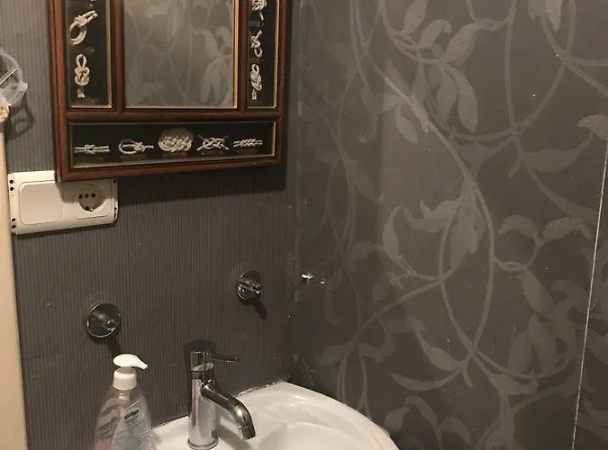 Отель The Bridge 4*