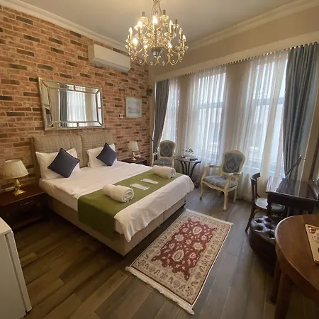 ホテル The Bridge 4*