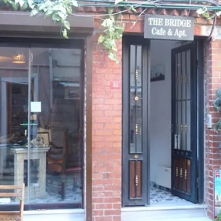 The Bridge 4* Стамбул